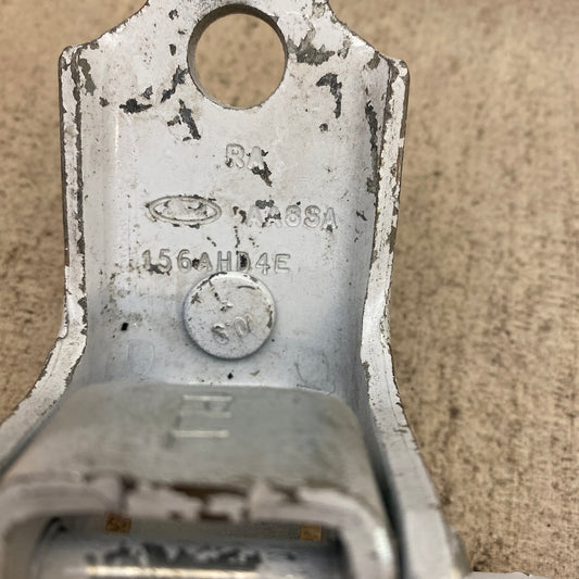 Ford Fiesta Alt Arka Kapı Menteşesi 156AHD4E