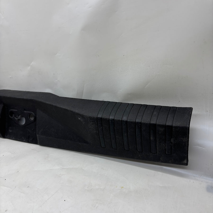 Ford Fiesta Arka Panel Üst Kaplama 2561A40352-A