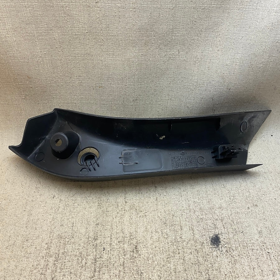 Ford Fiesta Bagaj Panzilot Tutucu Kapağı 8A61-B42907-A