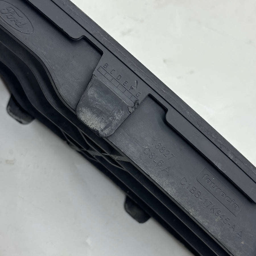 Ford Fiesta Ön Alt Tampon Panjuru C1BB-17K945-A