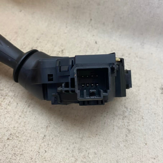 Ford Fiesta Sinyal Kolu 8a6t-13335-bb