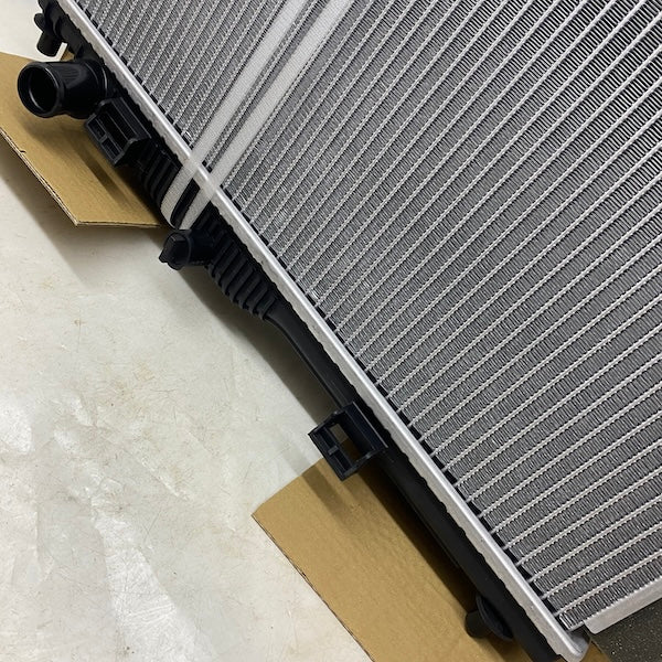 Ford Fiesta/Courier 1.5 TDCi Su Radyatörü H1BG8005 En Uygun Oto Parça