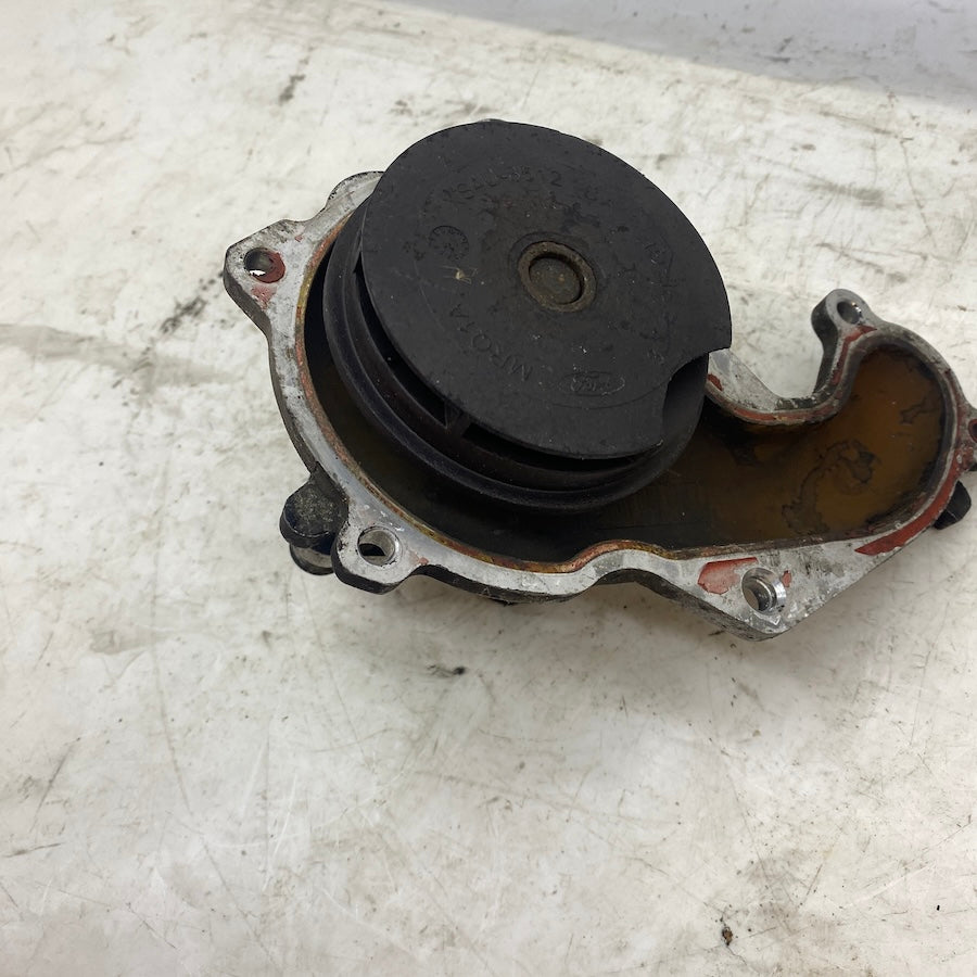 Ford Focus 1.8 TDCI Su Pompası XS4U-8505-DA