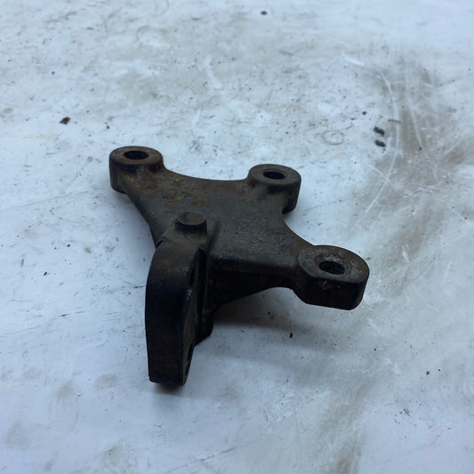 Ford Focus 2 Motor Bağlantı Braketi 4M5Q6K685