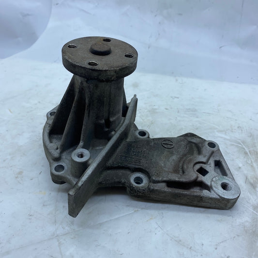 Ford Focus 3 1.6 Devirdaim Su Pompası Benzinli 7S7G-8501