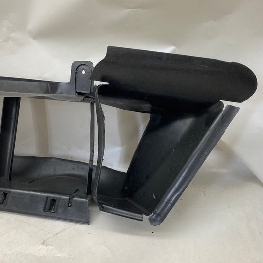 BMW E90 51717134099 kodlu panjur iç çerçevesi – orijinal çıkma parça