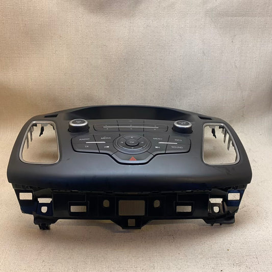 Ford Focus 3 Radyo Kontrol Paneli F1ET18K811AD
