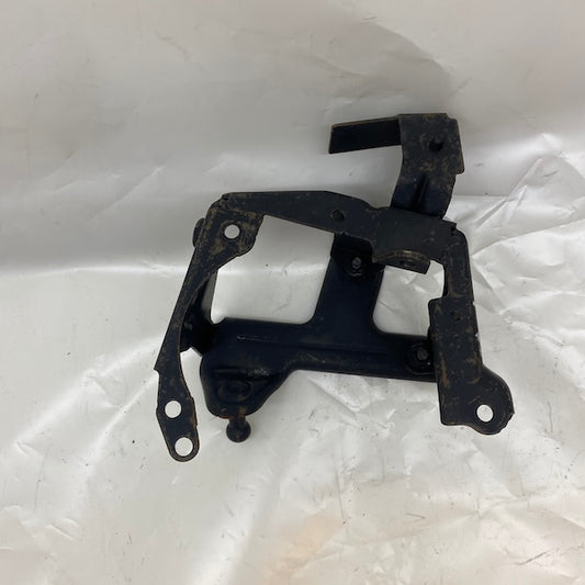 Ford Focus 3 Yakıt Filtre Bağlantı Ayağı AV6Q-9A072-AB