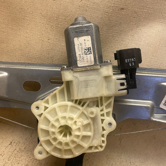 Ford Focus Arka Sağ Kriko ve Motoru BM51-A27000-BE