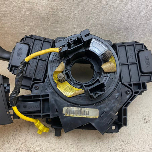 Ford Focus C-MAX Direksiyon sinyal ve Silecek Kolu 3M5T-6475-AE