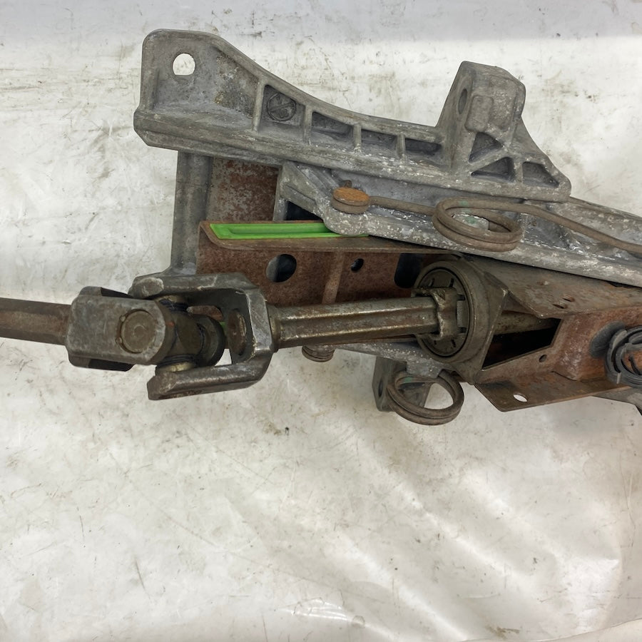 Ford Focus Direksiyon Kolonu Mafsallı 4M51-3C529-FC