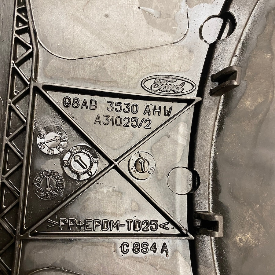 Ford Focus Mk1 Direksiyon Üst Kapak 98AB 3530 AHW