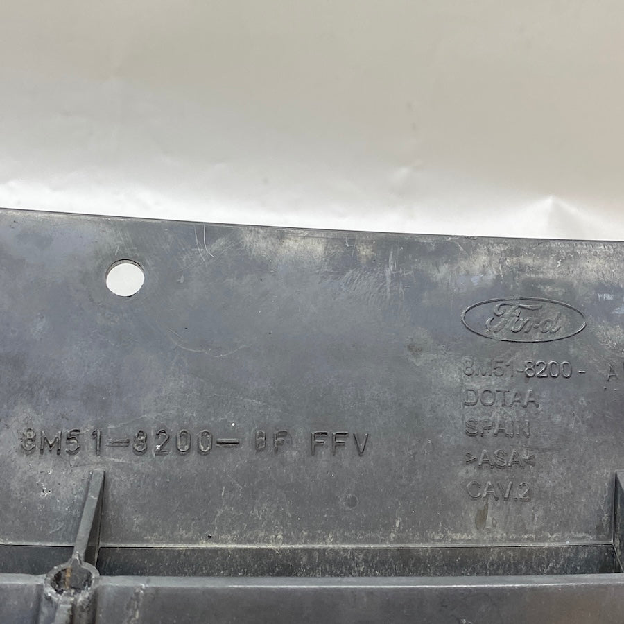 Ford Focus Ön Panjur 8M51-8200