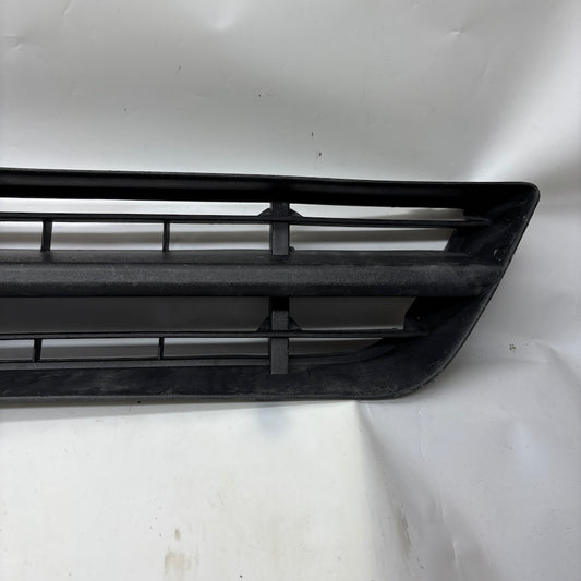 Ford Focus Ön Tampon Orta Izgara 2M51-A018A58