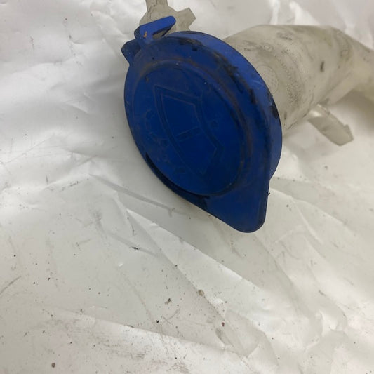 Ford Focus Silecek Su Dolum Borusu ve Kapağı BM51-17C615A Orijinal