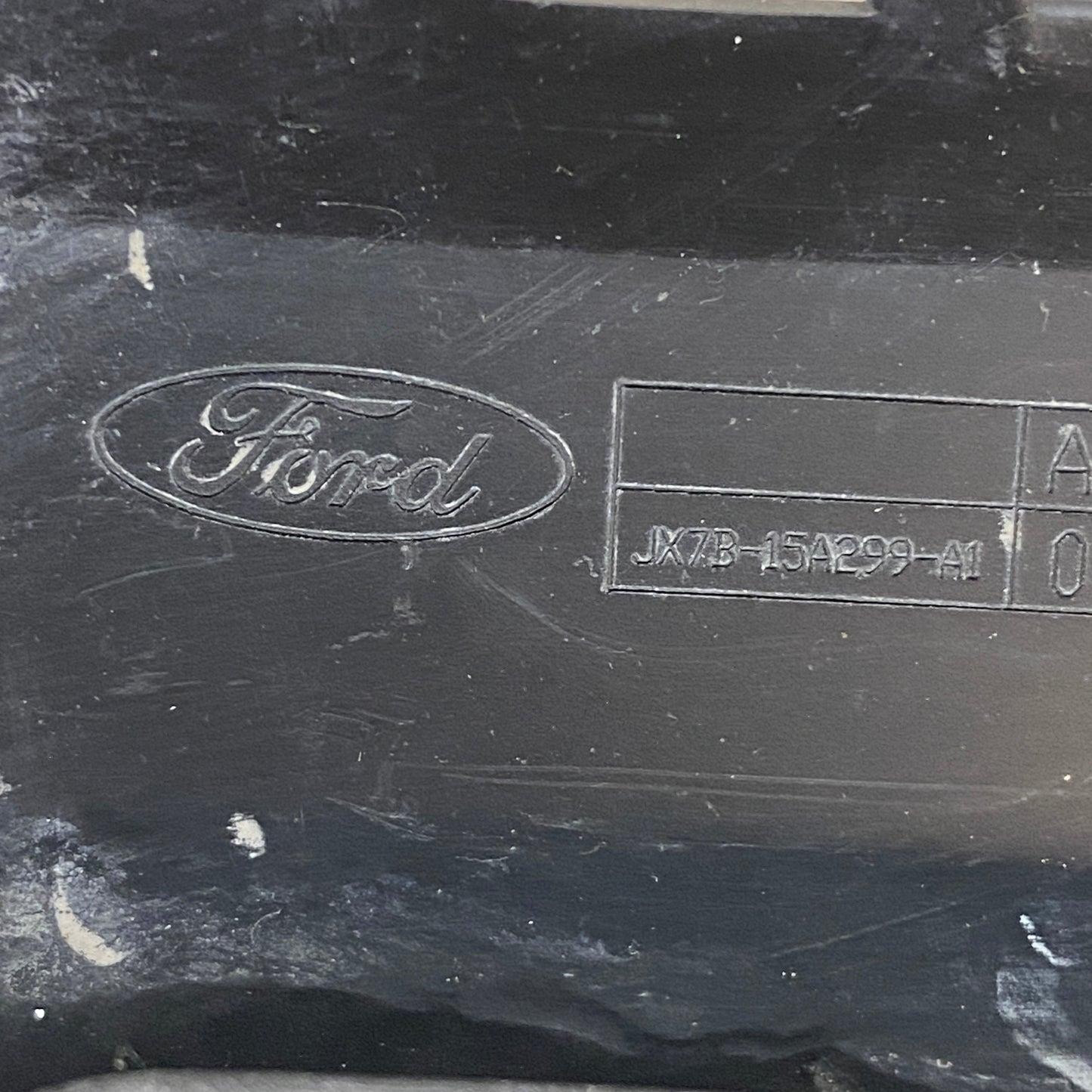 Ford Focus Sis Far Çerçevesi Sol JX7B-15A299-A