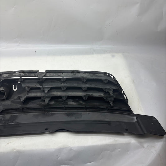 Ford Kuga MK1 C394 Radyatör Izgarası 1497839 8V41-8200-AC