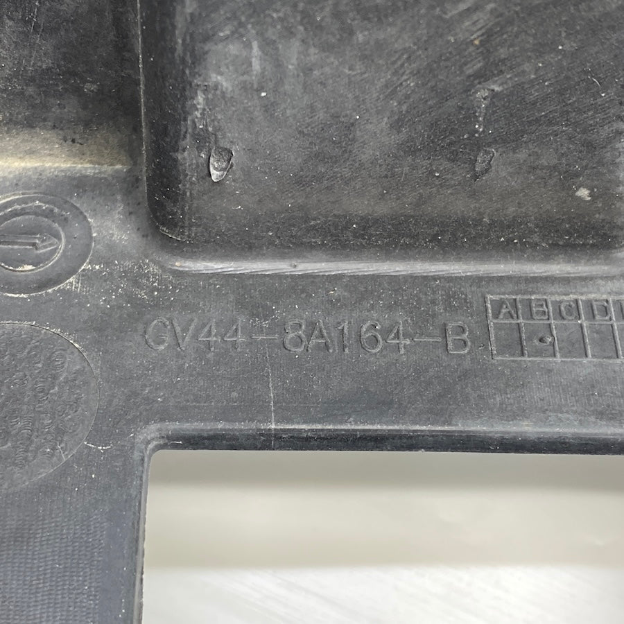 Ford Kuga Ön Panjur İçi Kasa GV44 8A164