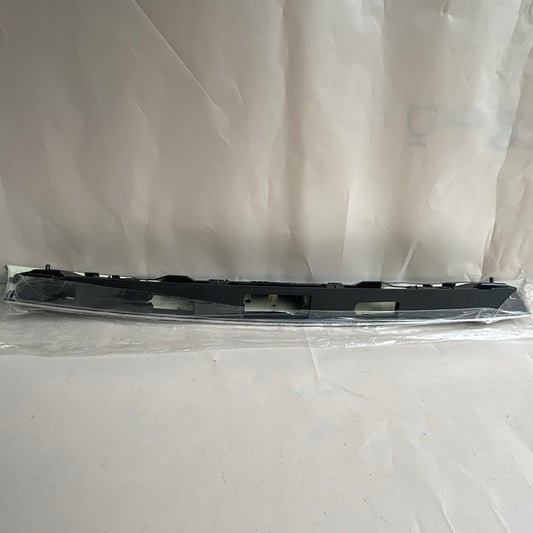 Ford Mondeo Arka Bagaj Tutamak Çıtası 8S71-A4304