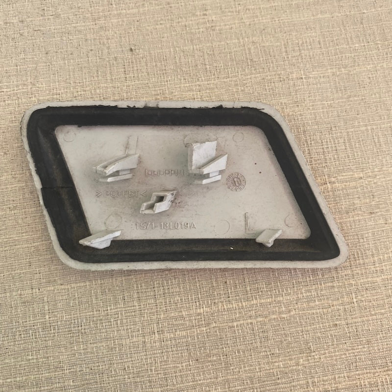 Ford Mondeo Far Yıkama Kapağı Sol 1s71-13l019a