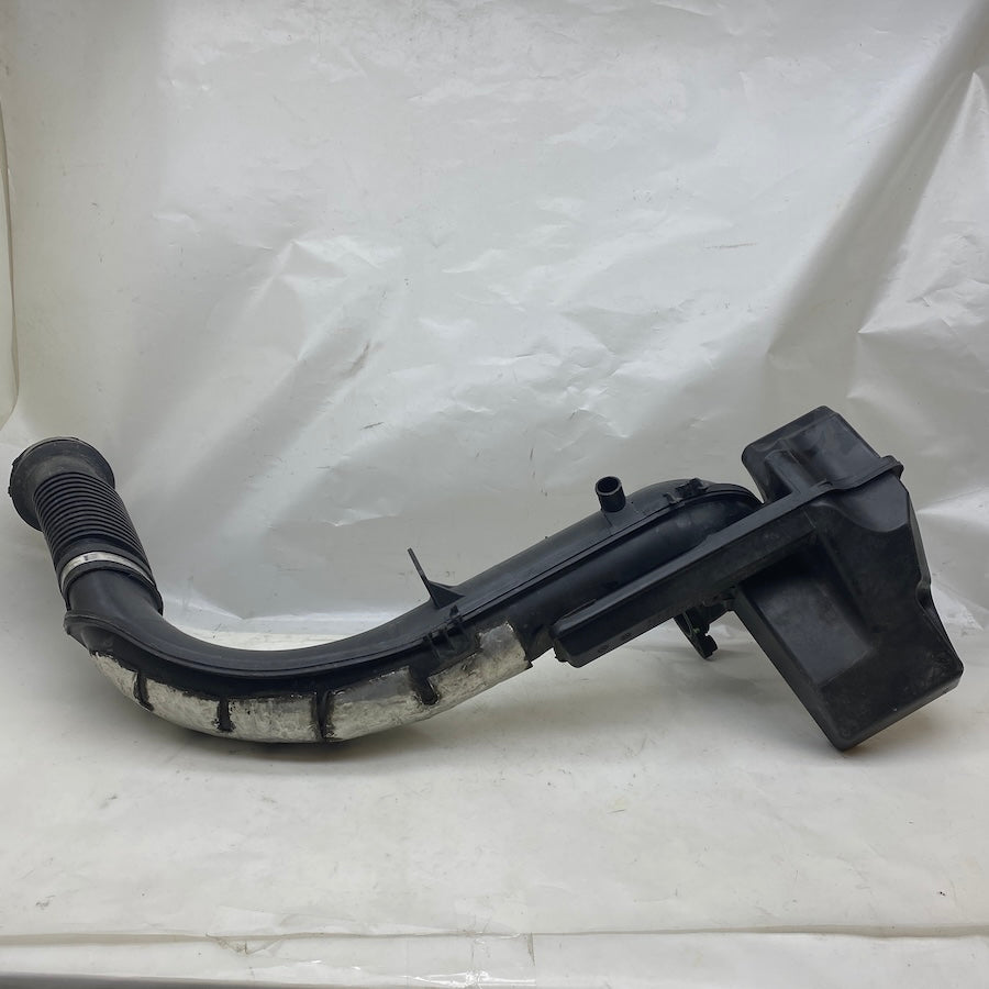 Ford Mondeo Hava Filitre Borusu 6G91-9C623-EJ