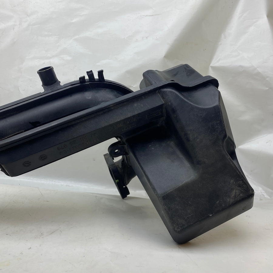 Ford Mondeo Hava Filitre Borusu 6G91-9C623-EJ