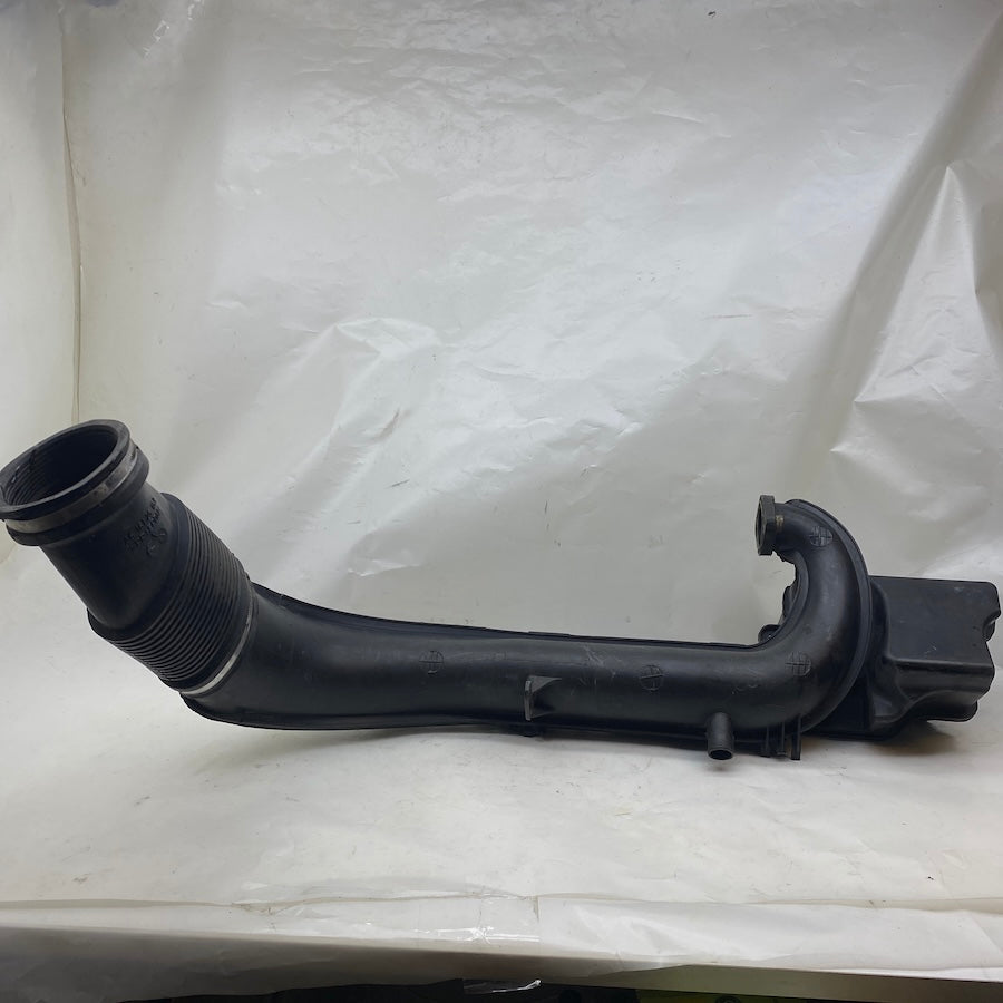 Ford Mondeo Hava Filitre Borusu 6G91-9C623-EJ