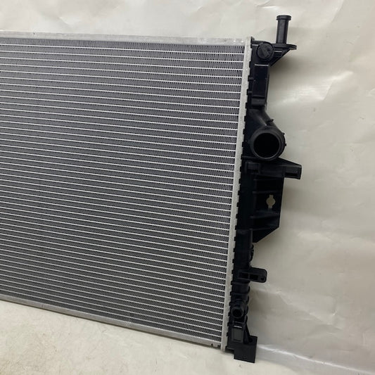 Ford Mondeo/Volvo S60/V40 Motor Su Radyatörü 1420158 En Uygun Oto Parça