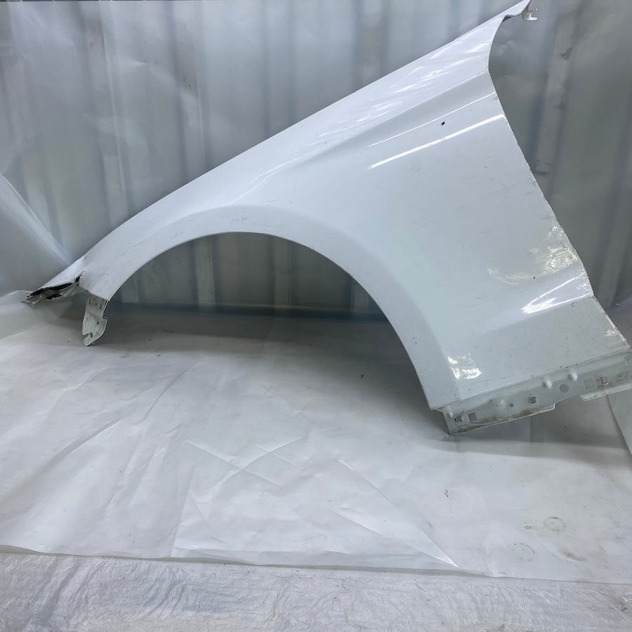 Ford Mustang Ön Çamurluk 2014-2021 Orijinal Çıkma