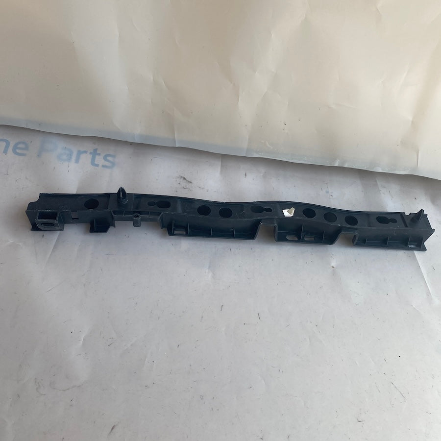 Ford Transit Courier Ön tampon Braketi ET76-A13221