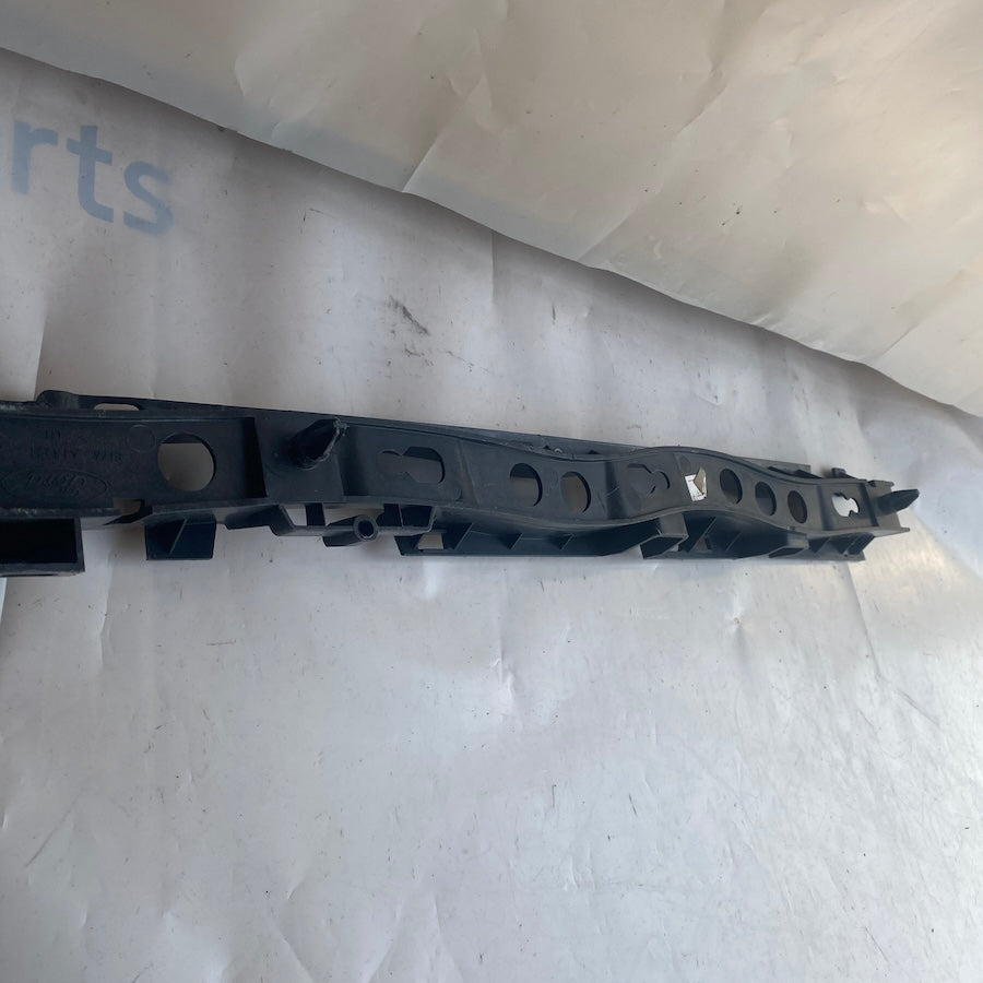 Ford Transit Courier Ön tampon Braketi ET76-A13221