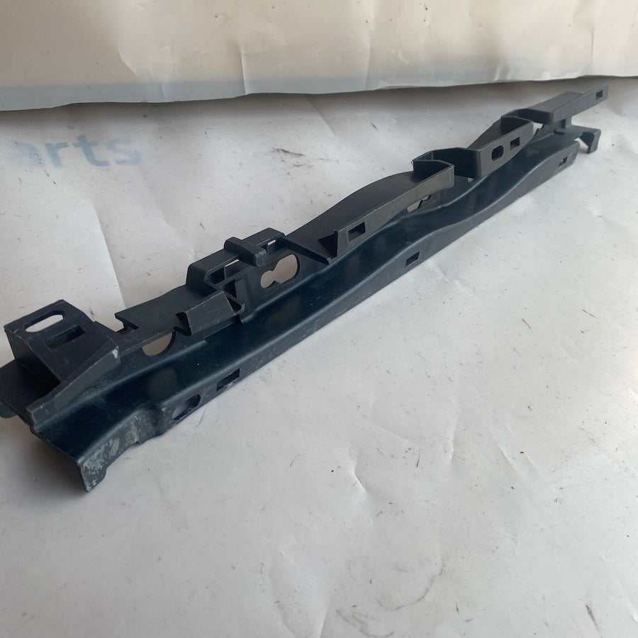 Ford Transit Courier Ön tampon Braketi ET76-A13221
