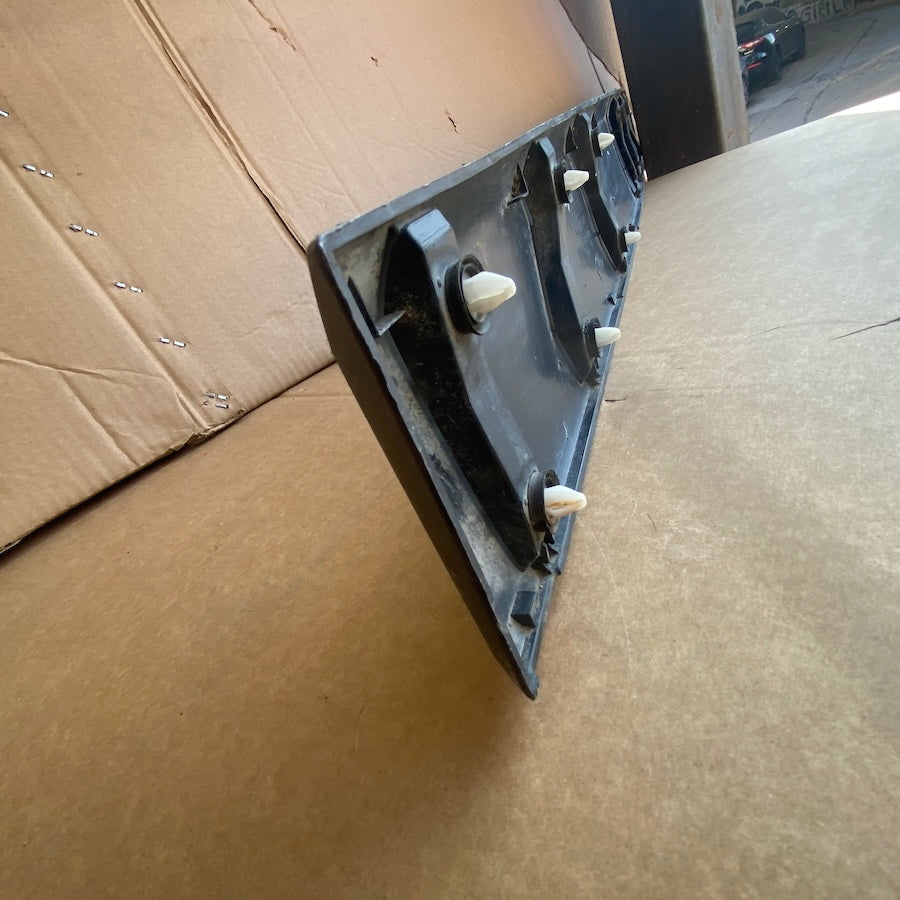 Ford Transit Custom V362 Arka Sağ Sürgü Kapı Çıtası
