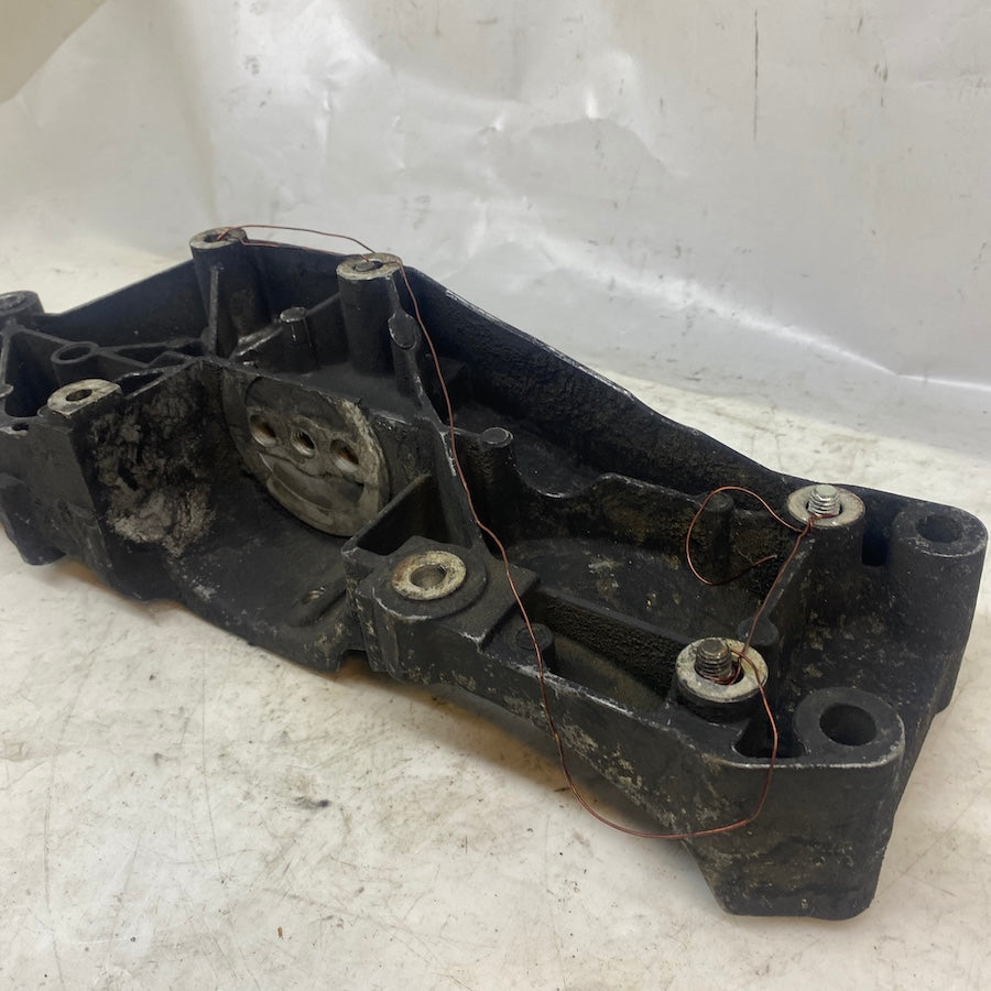 Ford Transit MK7 2.4 TDCI Şarj Dinamosu Montaj Braketi 6C1Q-10K-019-AC