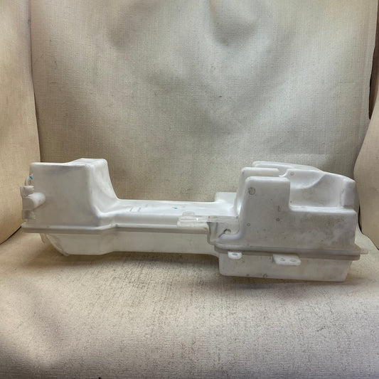 Ford Transit Silecek Su Deposu Tek Motorlu Tip BK21-13K185-A