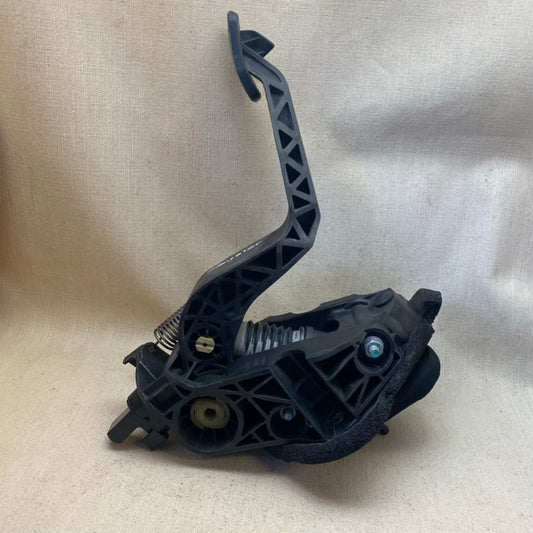 Ford Transit Tourneo Courier 2014 Debriyaj Pedali EY16 7B633 CA Orijinal