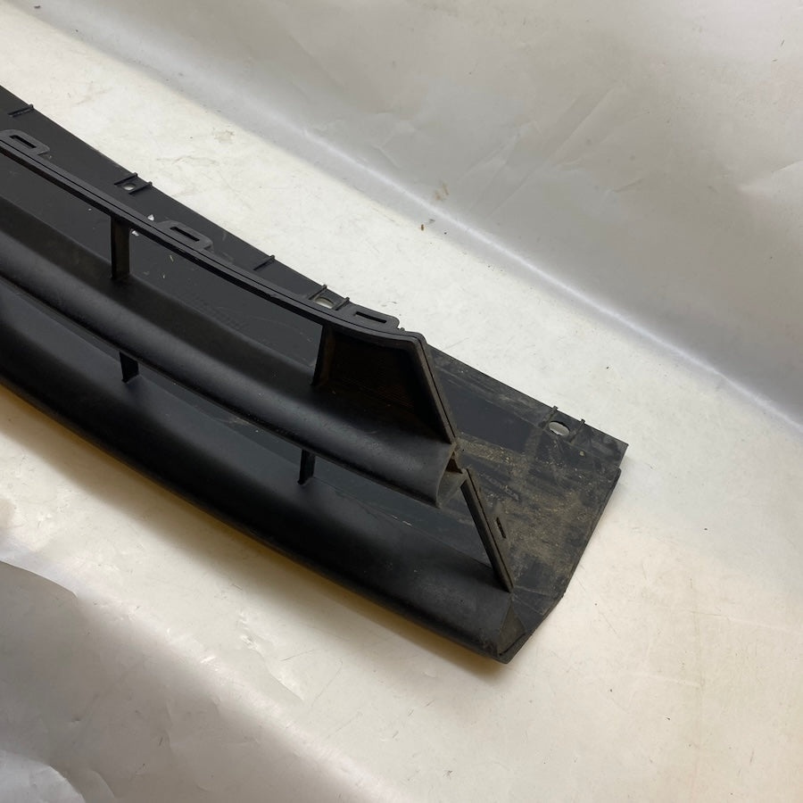 Honda Civic FC5 Ön Tampon Orta ızgara 71102-TBA-A1 Orijinal Çıkma 2016-2021