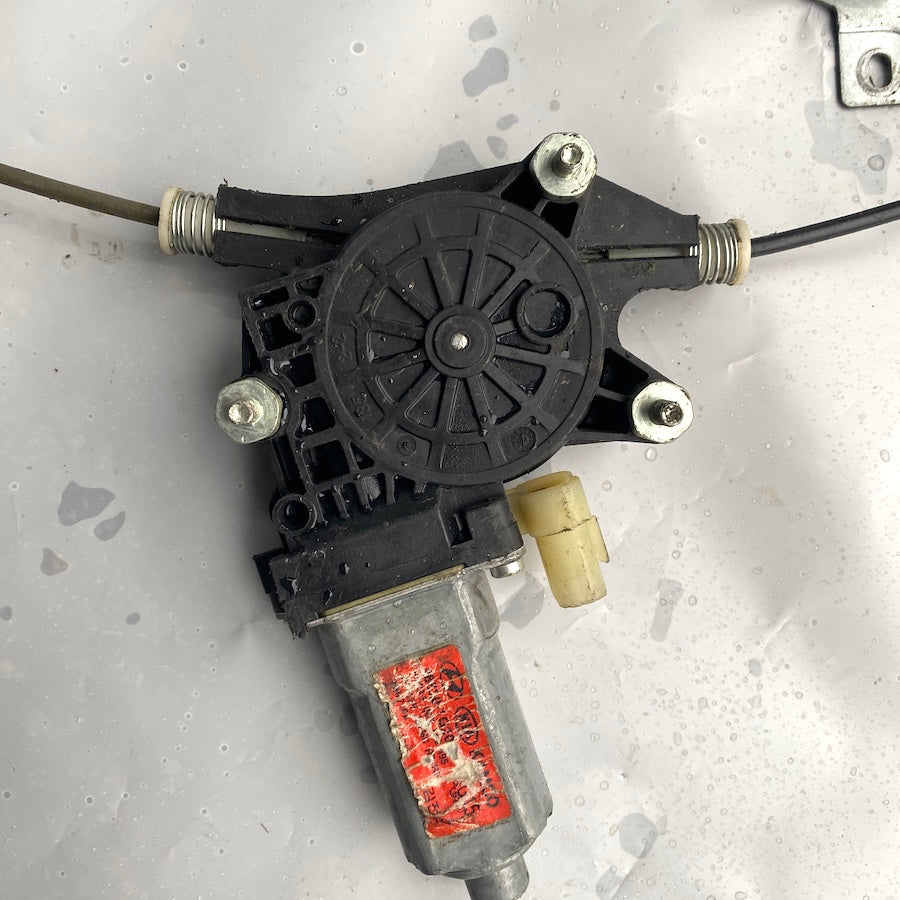 Hyundai Accent Era Arka Cam Krikosu Motorlu 83402-1G000