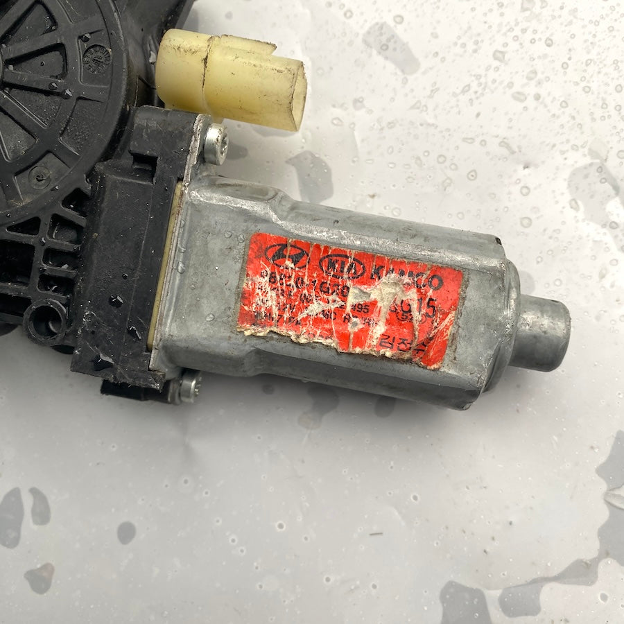 Hyundai Accent Era Arka Cam Krikosu Motorlu 83402-1G000