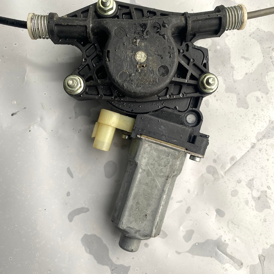 Hyundai Accent Era Arka Cam Krikosu Motorlu 83402-1G000