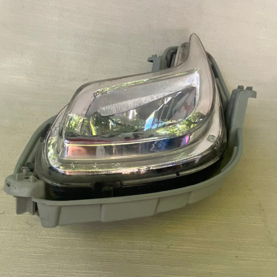 Hyundai Accent Sağ-Sol Sis Farı ve Montaj Braketi 2011