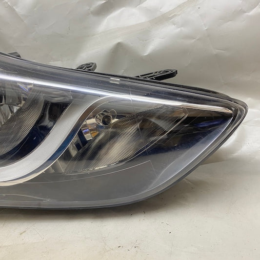 Hyundai Elantra Sağ Far Halojen 11-13 92102-3X Orijinal Çıkma En Uygun Oto Parça