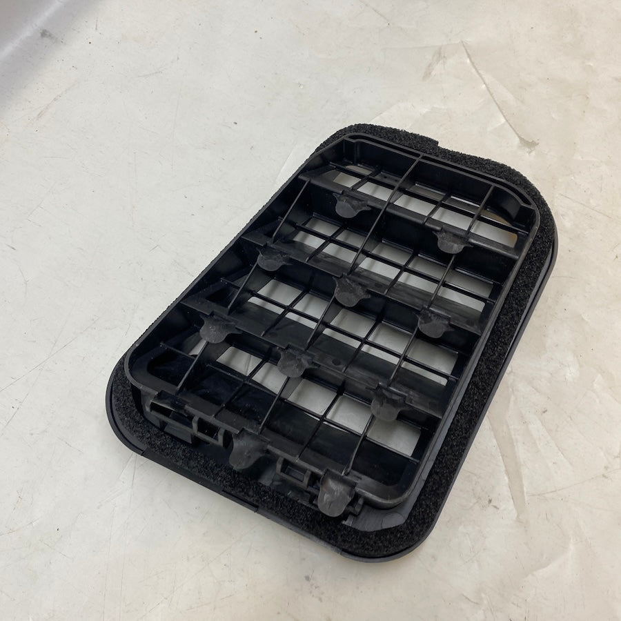 Hyundai İ20 Sol Arka Havalandırma Izgarası 97510C8900 - En Uygun Oto Parça