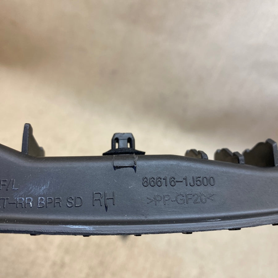 Hyundai i20 Arka Sağ Tampon Braketi 866141J500