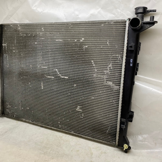 Hyundai ix35 Manuel Motor Su Radyatörü Orijinal Çıkma En Uygun Oto Parça