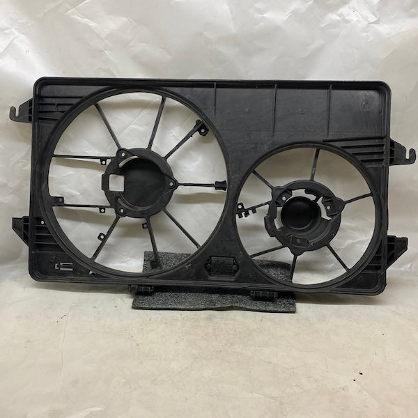 Ford Connect Radyatör Fanı 9T16-8C607 Orijinal Çıkma Fan Davlumbazı (Boş) En Uygun Oto Parça