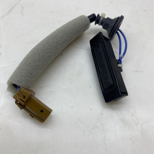 İnfiniti FX/QX70 Bagaj Açma Butonu 25380-1CAOA