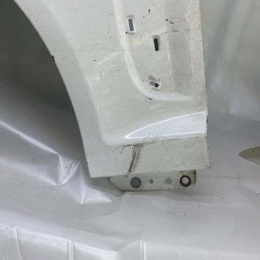 Jaguar XF X250 Ön Sol Çamurluk 8X2316E005A Orijinal Çıkma