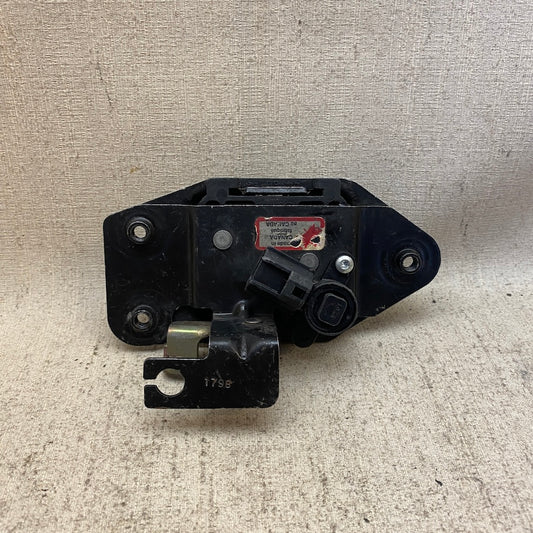 Jeep Grand Cherokee Bagaj kilidi C44160