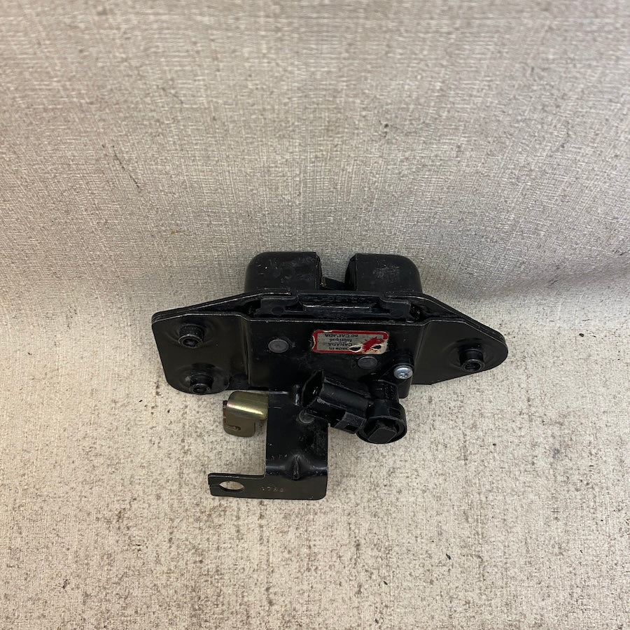 Jeep Grand Cherokee Bagaj kilidi C44160